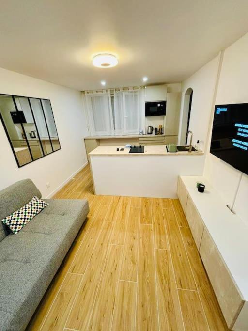 Joli Appartement Renove Incluant Parking A 10 Min De Paris 楠泰尔 外观 照片