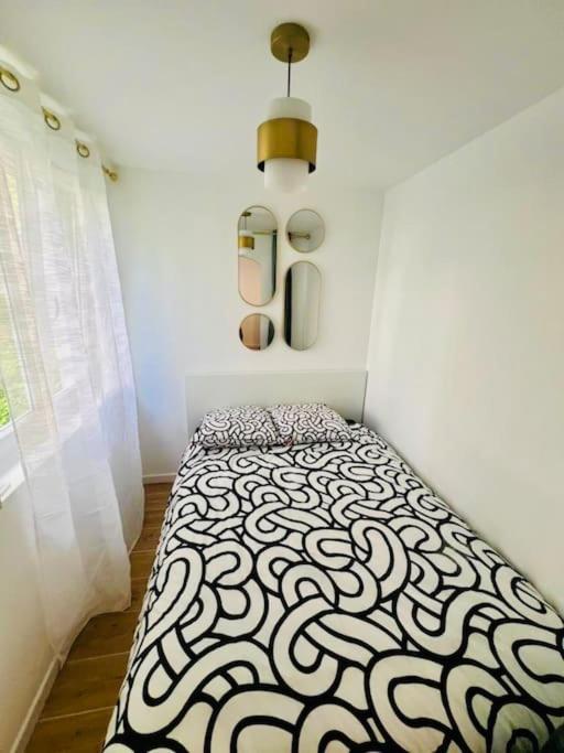 Joli Appartement Renove Incluant Parking A 10 Min De Paris 楠泰尔 外观 照片
